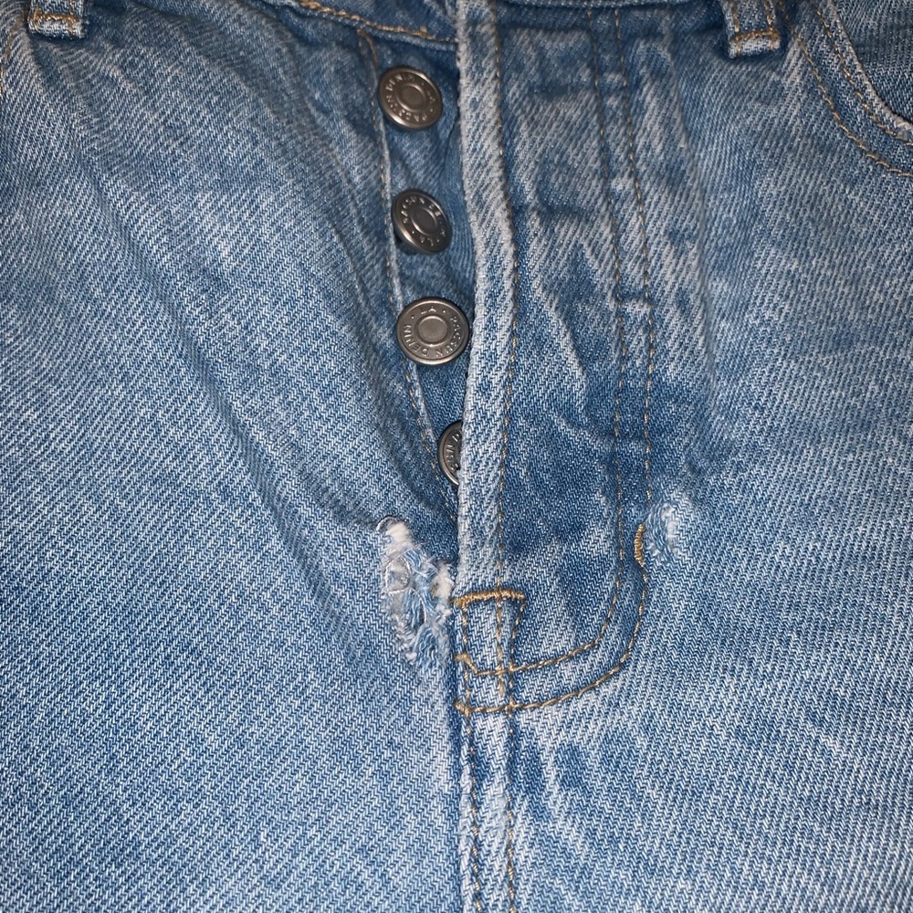 Jeans - Picture 2 of 4